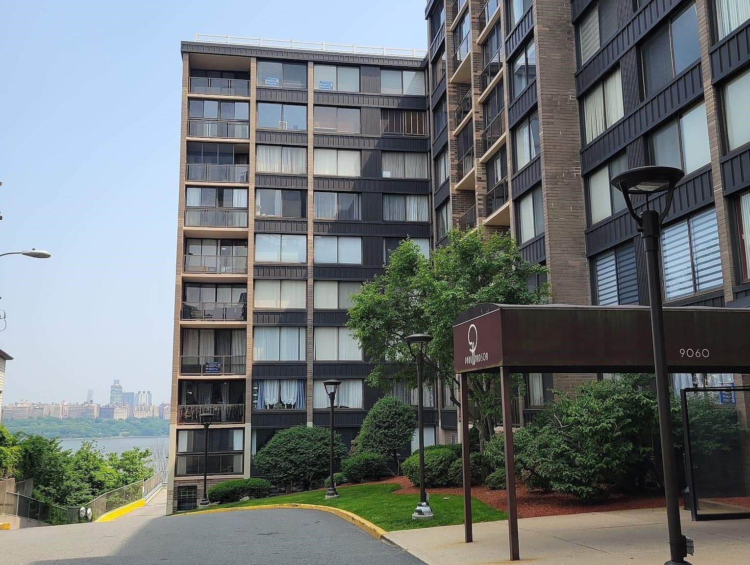Park Hudson Condominiums