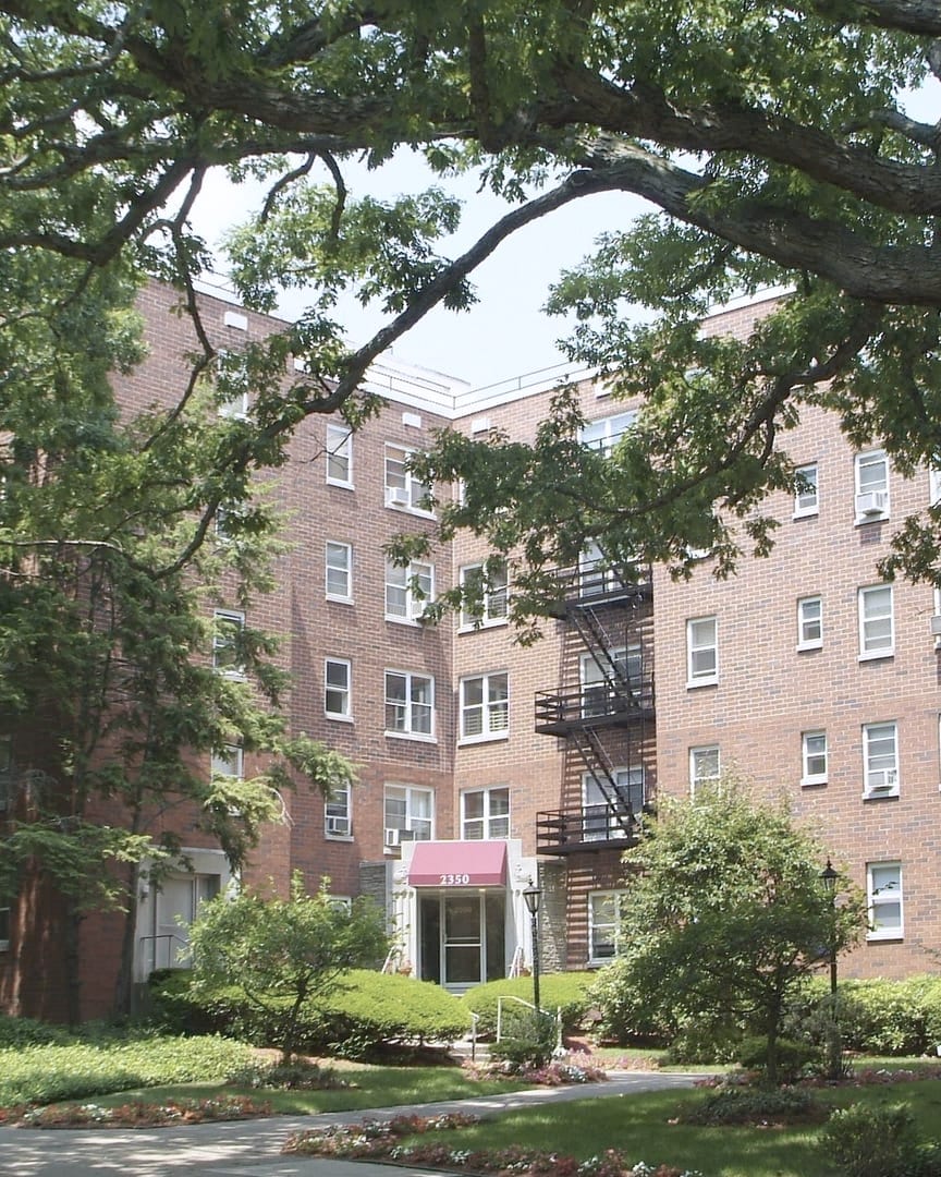 Bella Vista Condominiums, Fort Lee, NJ